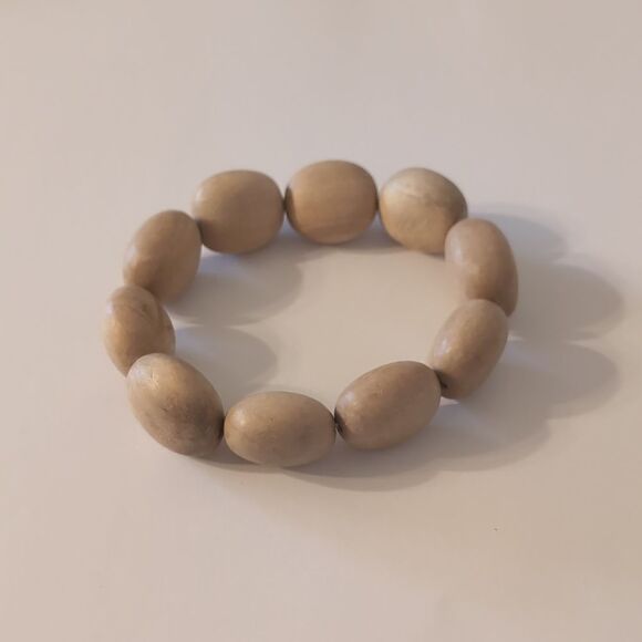 629 Chunky Tan Wood‎ Beaded Stretch Bracelet - Picture 4 of 4
